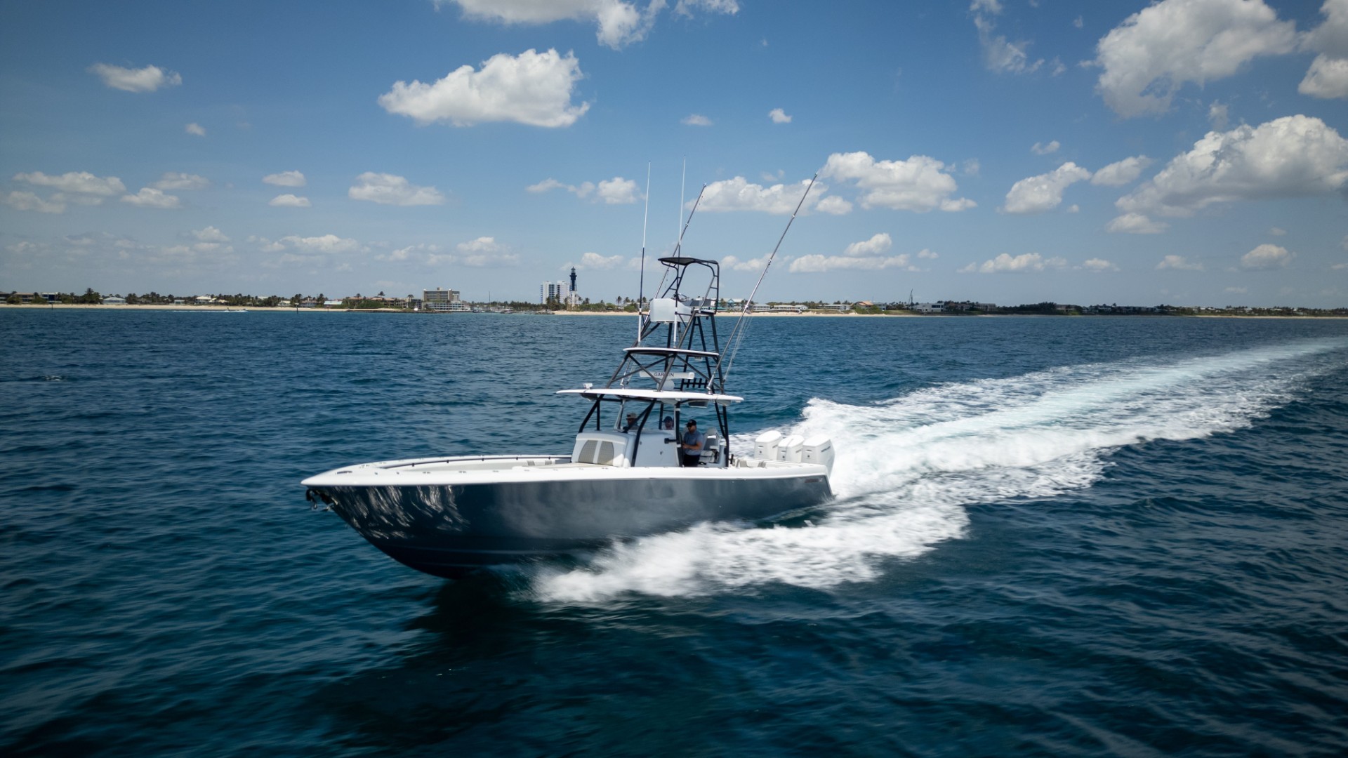 Yacht Photo 42